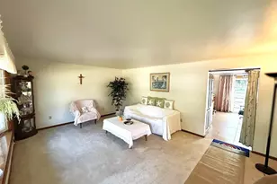 2276 Shady Ln, Green Bay, WI 54313 - Photo 9