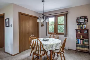 930 Manor Dr, Neenah, WI 54956 - Photo 13