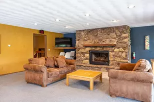 930 Manor Dr, Neenah, WI 54956 - Photo 25