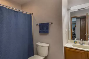 930 Manor Dr, Neenah, WI 54956 - Photo 19
