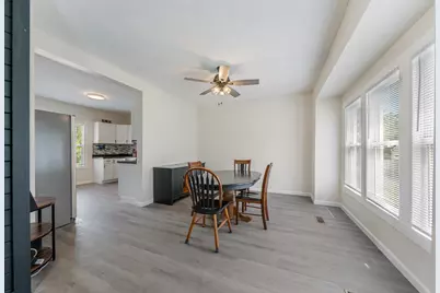 402 E Lincoln Avenue, Oshkosh, WI 54901 - Photo 9