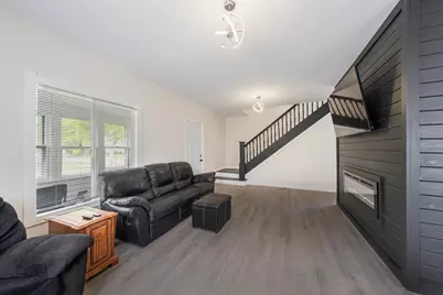 402 E Lincoln Avenue, Oshkosh, WI 54901 - Photo 13