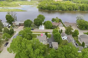 417 Wolf River Dr, Fremont, WI 54940 - Photo 37