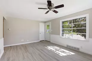 1831 S Oneida St, Appleton, WI 54915 - Photo 3