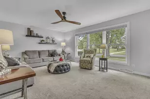 908 Meadow Ln, Fond du Lac, WI 54935 - Photo 5