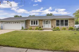 908 Meadow Ln, Fond du Lac, WI 54935 - Photo 1