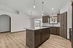 N9226 Homestead Ln, Appleton, WI 54915 - Photo 7