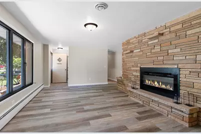 237 S Clay Street, De Pere, WI 54115 - Photo 9