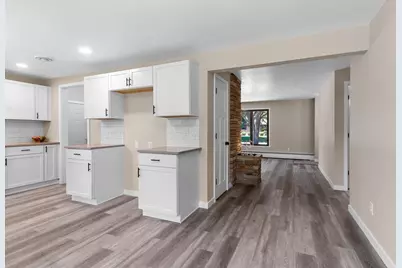 237 S Clay Street, De Pere, WI 54115 - Photo 15