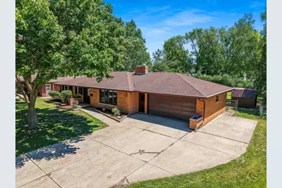 237 S Clay Street, De Pere, WI 54115 - Photo 3