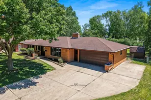 237 S Clay St, De Pere, WI 54115 - Photo 3