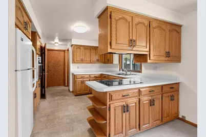 917 Myrtle Lane, Green Bay, WI 54304 - Photo 17