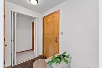 917 Myrtle Lane, Green Bay, WI 54304 - Photo 9