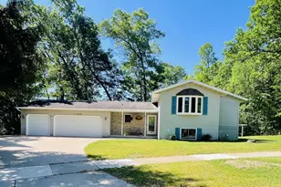2769 Chief Hill Dr, Green Bay, WI 54313 - Photo 1