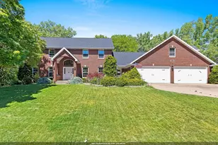 2110 Shady Ln, Green Bay, WI 54313 - Photo 1
