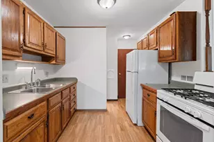 908 Georgia St, Oshkosh, WI 54902 - Photo 9