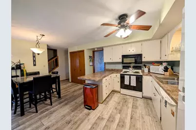 1235 W Nicolet Cercle, Appleton, WI 54914 - Photo 7