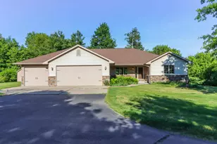 E3093 High Point Ridge Dr, Waupaca, WI 54981 - Photo 5