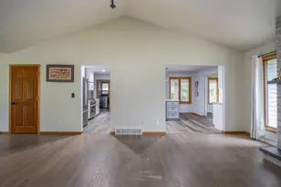 W6517 Greenwood Ct, Greenville, WI 54942 - Photo 11