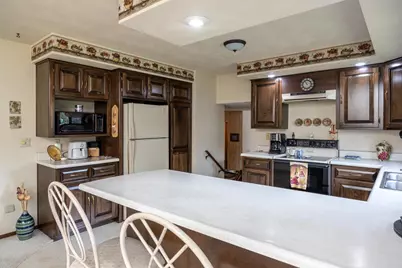 1017 E Capitol Drive, Appleton, WI 54911 - Photo 3