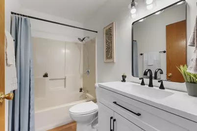 2352 Mount Vernon Street, Oshkosh, WI 54901 - Photo 9