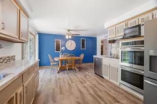 824 W Cecil St, Neenah, WI 54956 - Photo 11