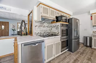 824 W Cecil St, Neenah, WI 54956 - Photo 9
