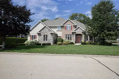 422 Bosworth Lane, Neenah, WI 54956 - Photo 1