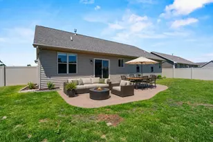 1897 Meadowland Ct, Green Bay, WI 54311 - Photo 37