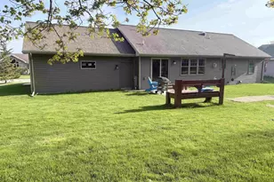 1830 Kentucky St, Sturgeon Bay, WI 54235 - Photo 3