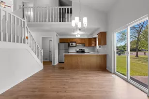 1091 Stillmeadow Ln, Menasha, WI 54952 - Photo 5