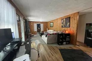 2601 W 2nd Ave, Gladstone, MI 49837 - Photo 3