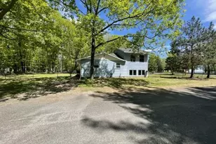 2601 W 2nd Ave, Gladstone, MI 49837 - Photo 53