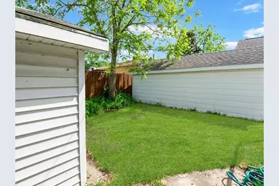 400 Newhall Street, Green Bay, WI 54302 - Photo 17