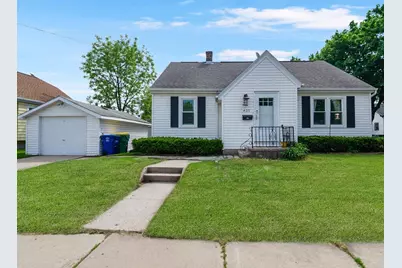 400 Newhall Street, Green Bay, WI 54302 - Photo 1