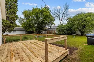 926 Dove St, Oshkosh, WI 54902 - Photo 3