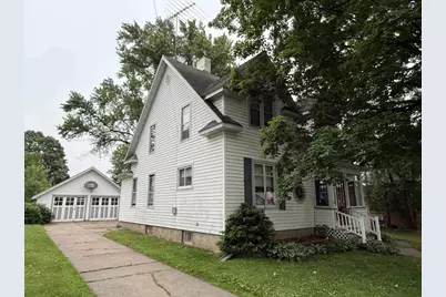 102 N Clinton Avenue, Clintonville, WI 54929 - Photo 1