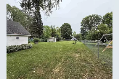 102 N Clinton Avenue, Clintonville, WI 54929 - Photo 25