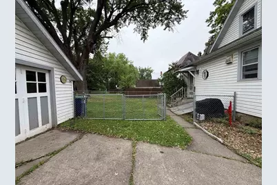 102 N Clinton Avenue, Clintonville, WI 54929 - Photo 19