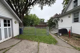 102 N Clinton Ave, Clintonville, WI 54929 - Photo 19