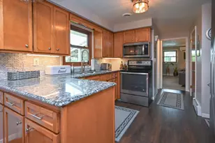 1738 Debra Ln, Green Bay, WI 54302 - Photo 11