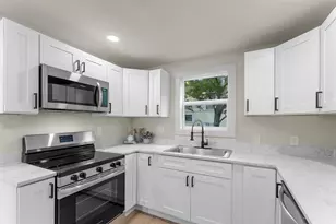 825 Crooks St, Green Bay, WI 54301 - Photo 21