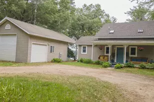E1829 Hoffman Ln, Iola, WI 54945 - Photo 5
