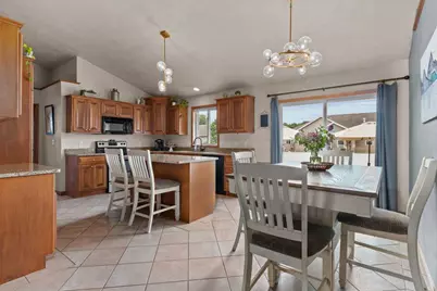1578 Lone Oak Drive, Neenah, WI 54956 - Photo 5