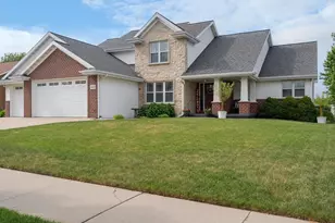 2690 Prairie Garden Trail, Green Bay, WI 54313 - Photo 3
