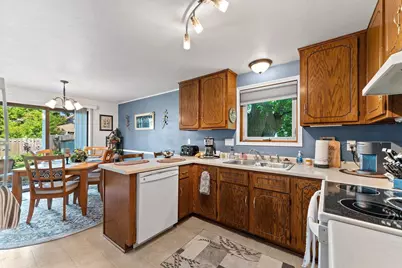1022 Coppens Road, Green Bay, WI 54303 - Photo 7