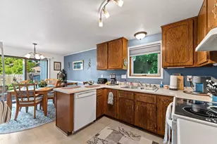 1022 Coppens Rd, Green Bay, WI 54303 - Photo 7