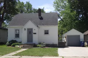89 Torrey St, Clintonville, WI 54929 - Photo 1