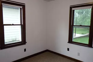 89 Torrey St, Clintonville, WI 54929 - Photo 5