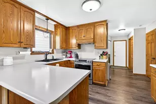 W6788 Windward Dr, Greenville, WI 54942 - Photo 9